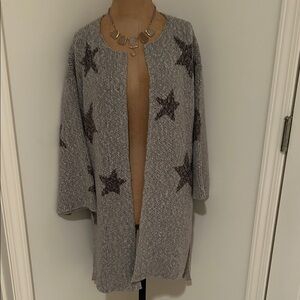 Cupcakes & Cashmere Gray Star Patterned Women's Cardigan Sweater